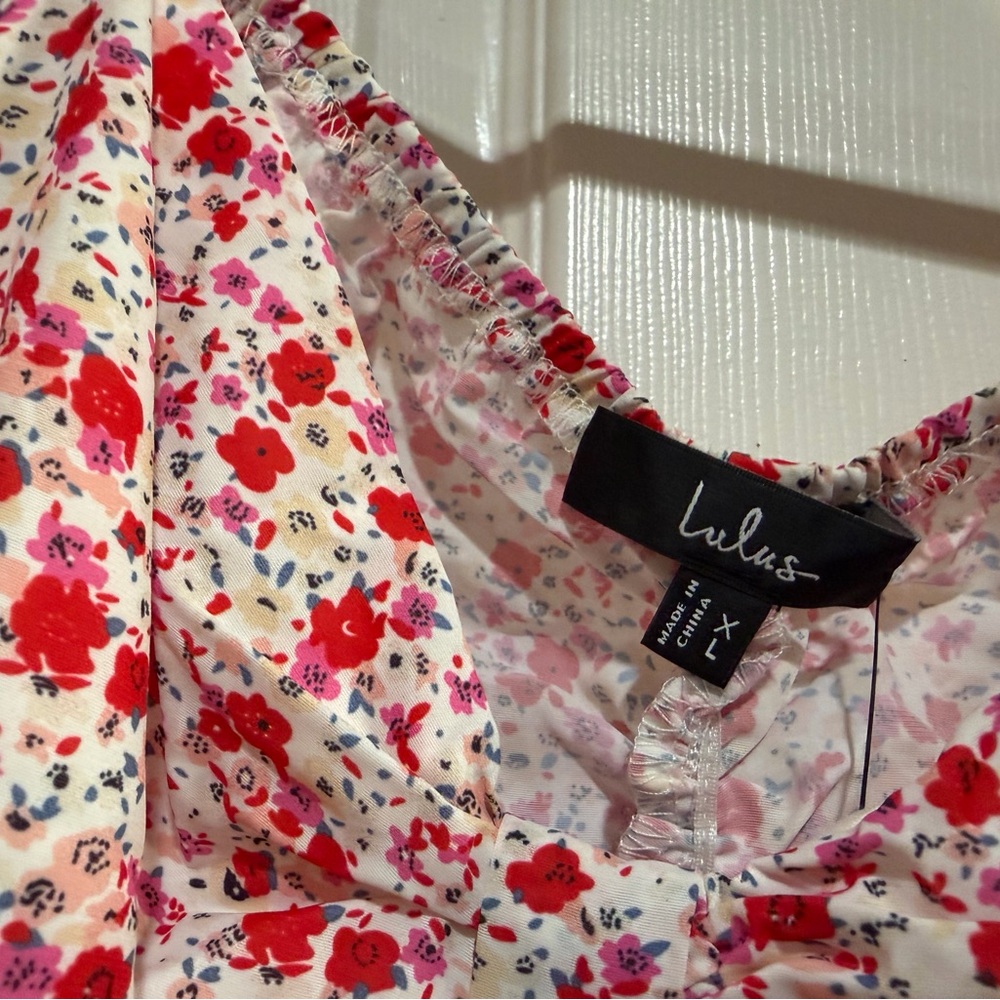 NWT Lulu’s Beautiful Hues Ivory Floral Print Puff Sleeve
Ruched Bodysuit Size XL - Picture 9 of 15